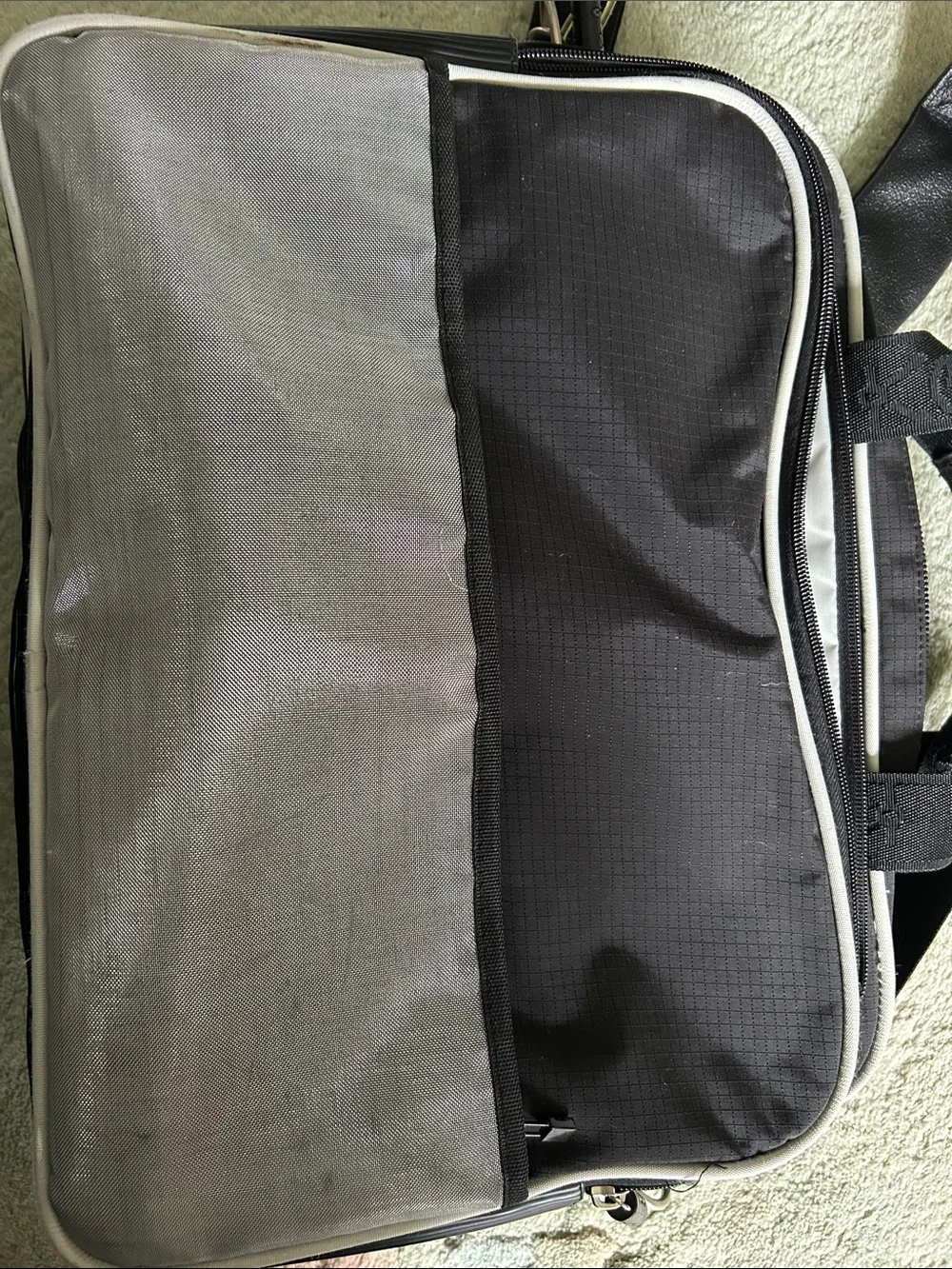 KORIN Black and Silver Men's Bag -